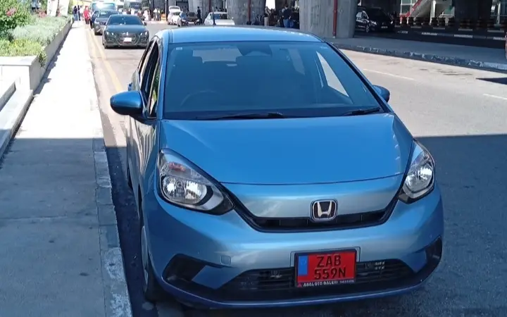 Kiralık Honda Fit Mavi – Kıbrıs araç kiralama (3/7)