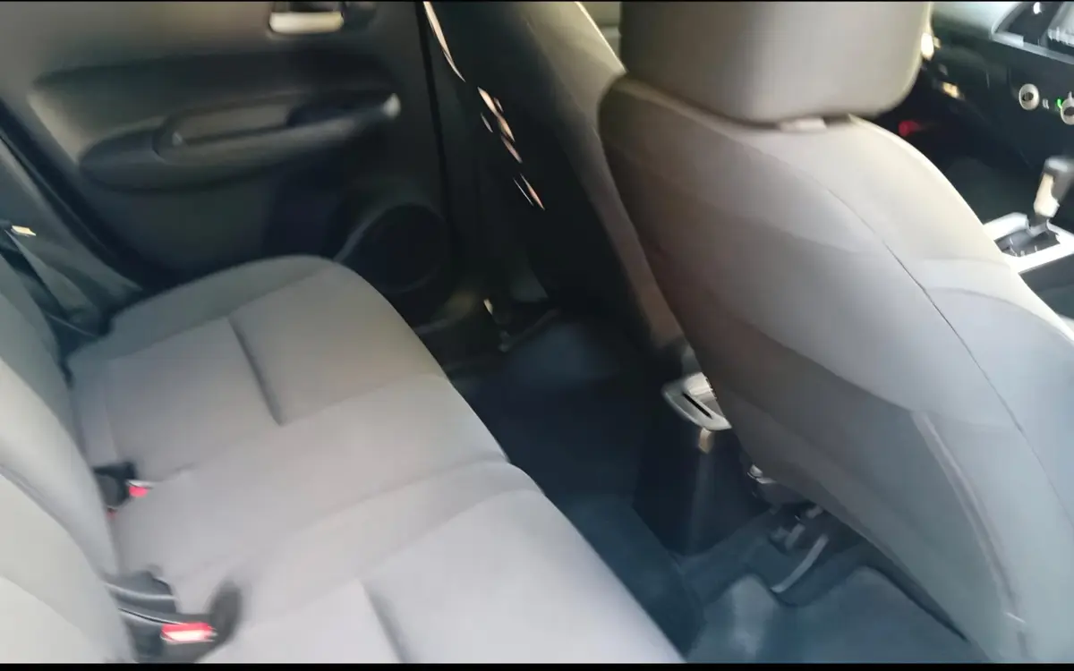Kiralık Honda Fit Mavi – Kıbrıs araç kiralama (6/7)