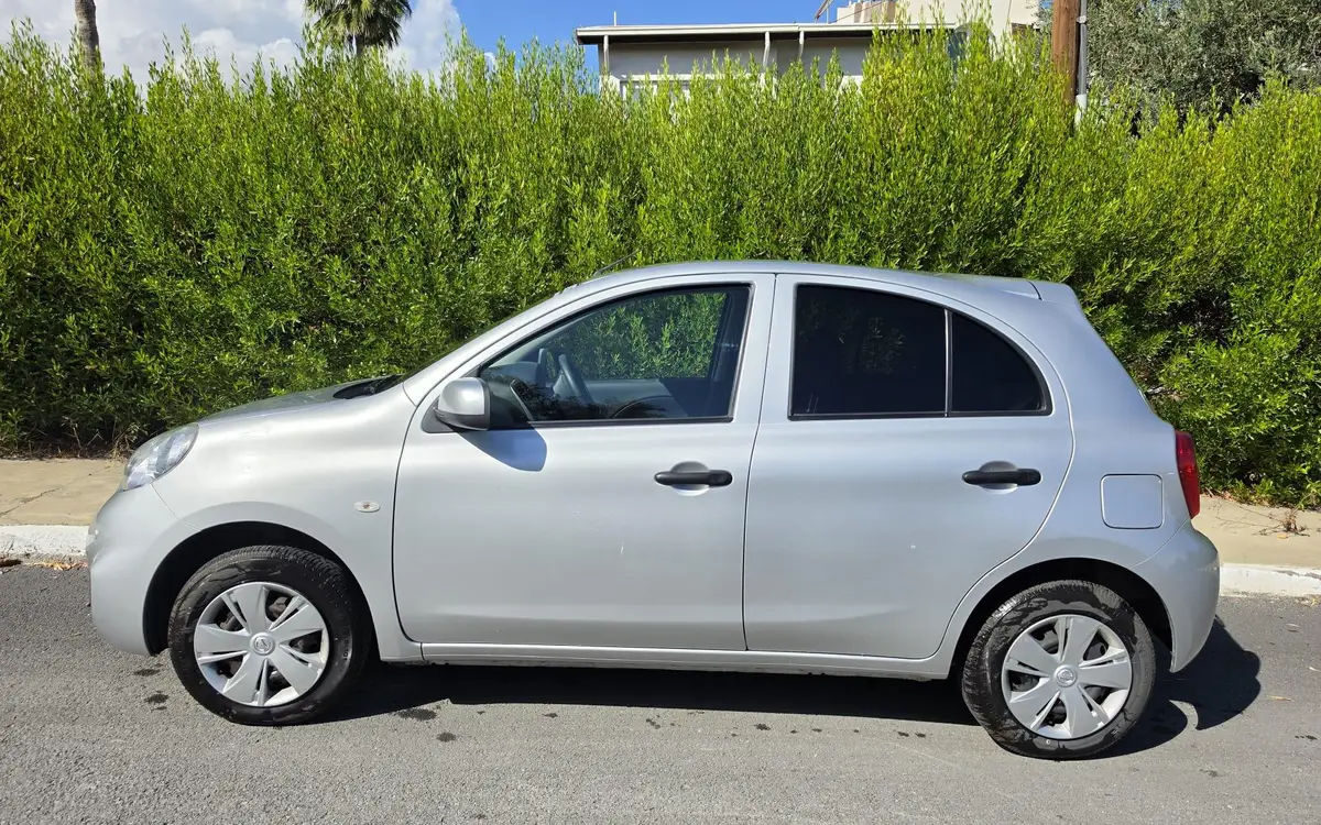 Kiralık Nissan Micra Gümüş – Kıbrıs araç kiralama (3/8)