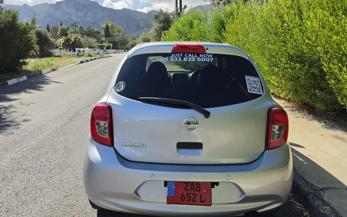 Kiralık Nissan Micra Gümüş – Kıbrıs araç kiralama (4/8)